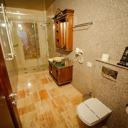 ホテル Almar Luxury