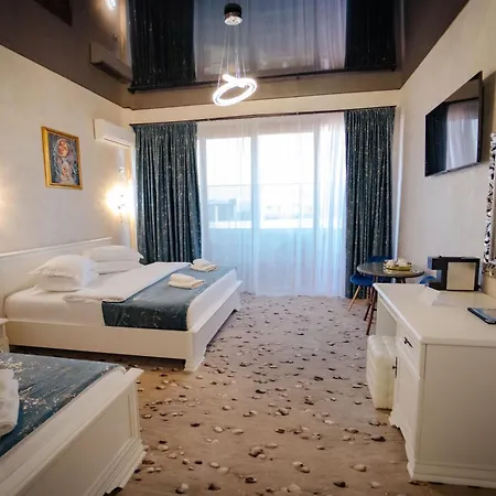 Almar Luxury Hotel 4*